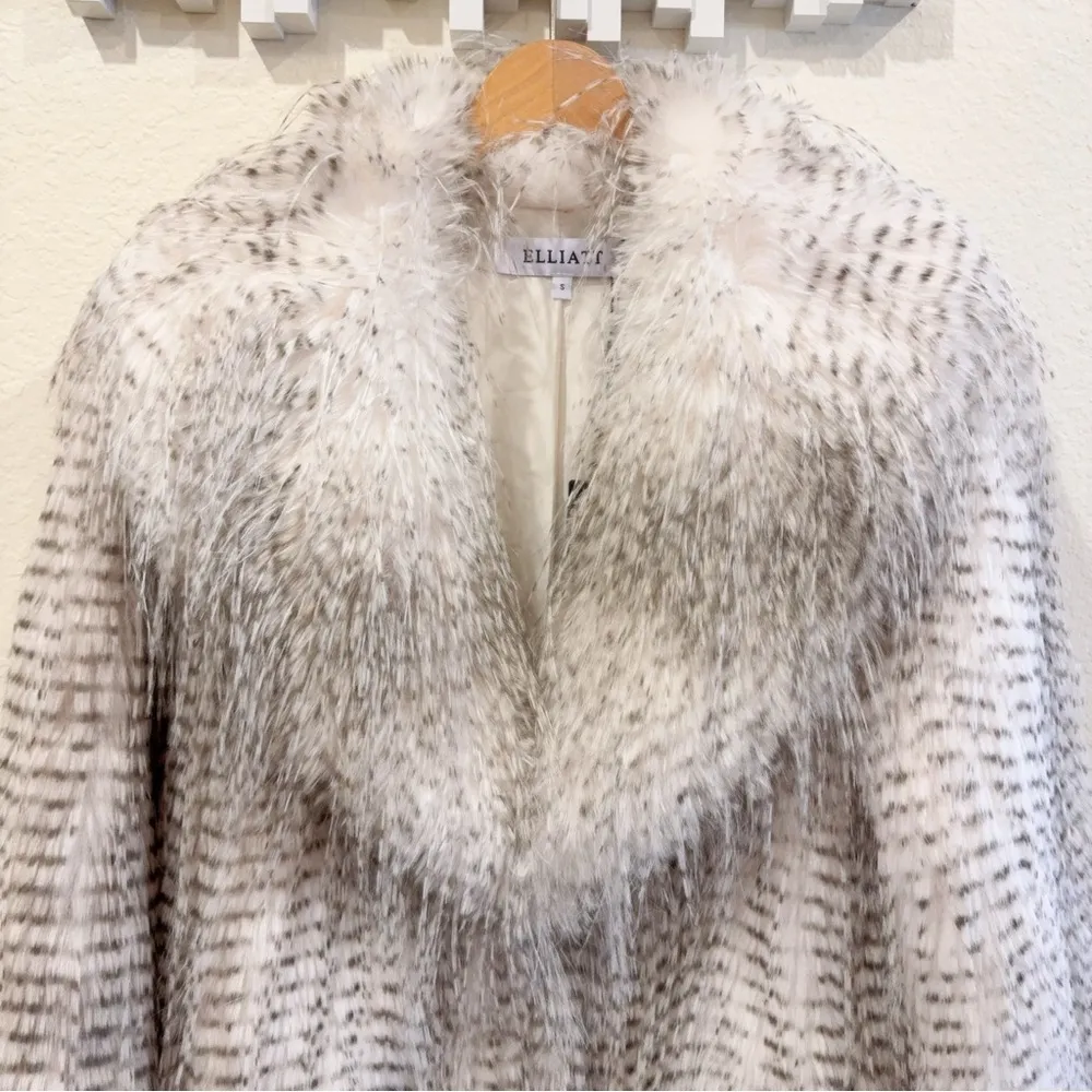 Elliatt Tansy Coat in Grey NWT Size Small - Image 7