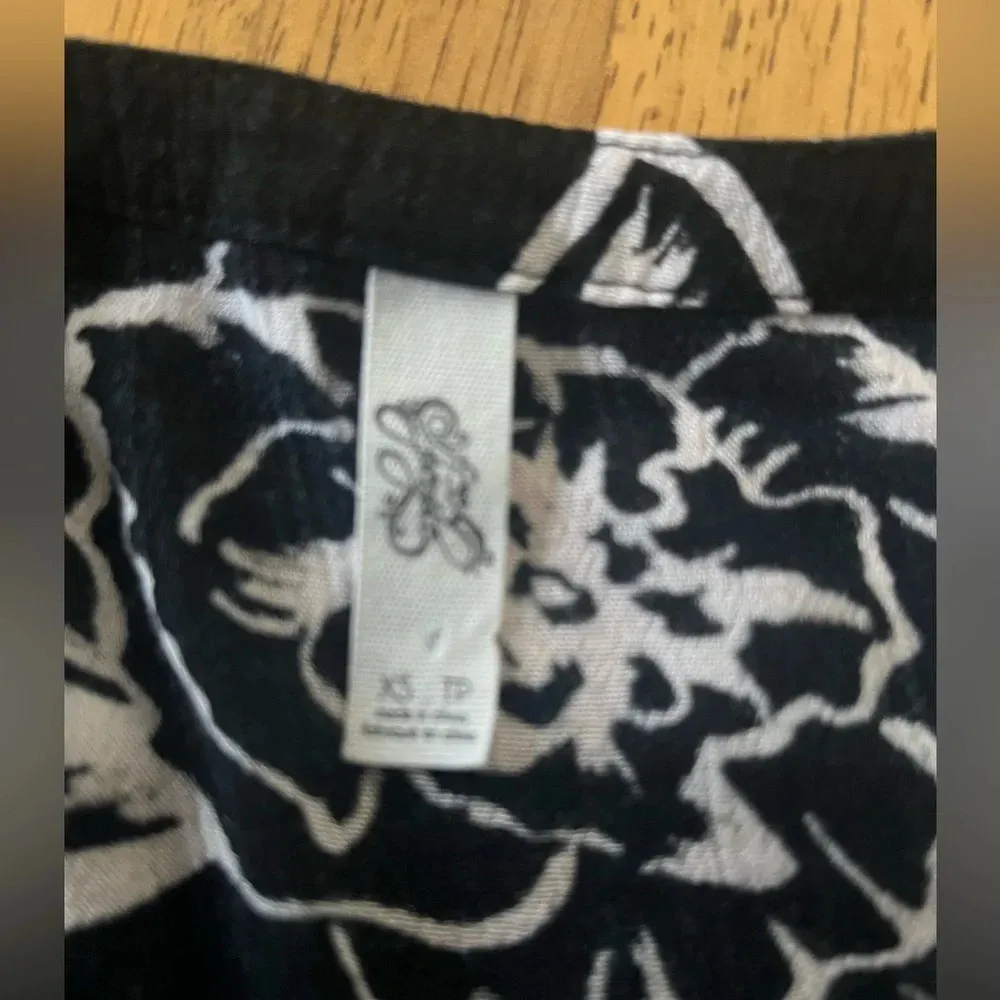 black and white floral foil print oversize swing tunic dress, XS. - Image 4