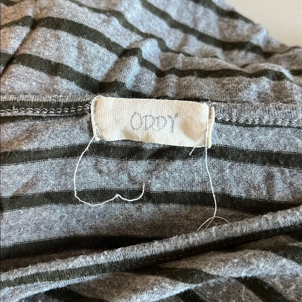 Oddy Scoopneck Long Sleeve Tunic Gray Stripe *Estimated Size Medium - Image 5