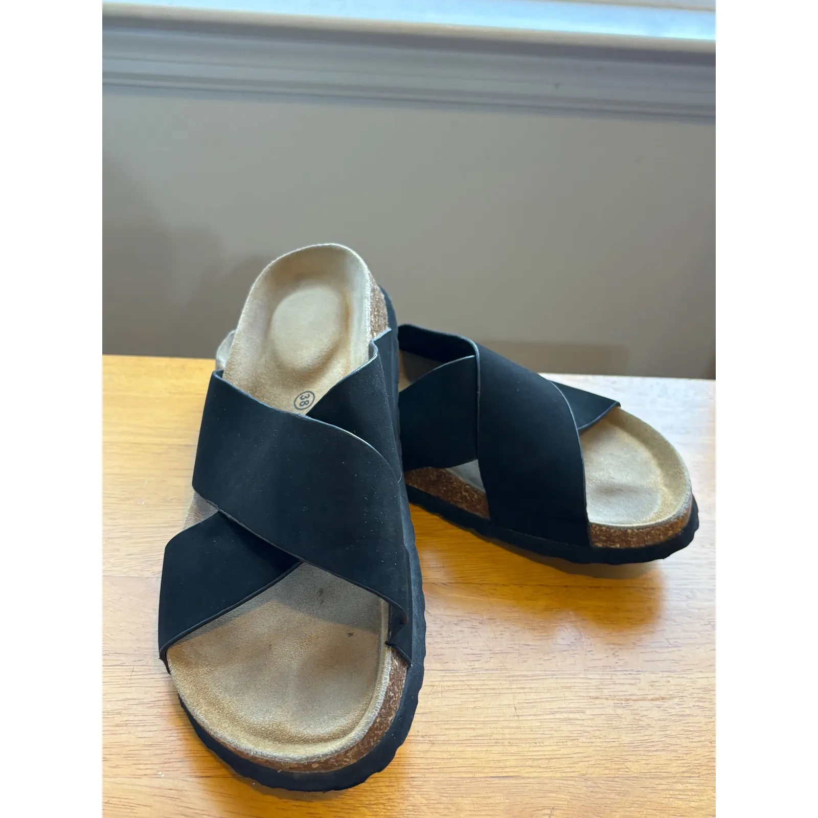 Cruz Ergonomic‎ Footbed Sandals Slides Black Cross Strap Size 38 Women's - Image 6