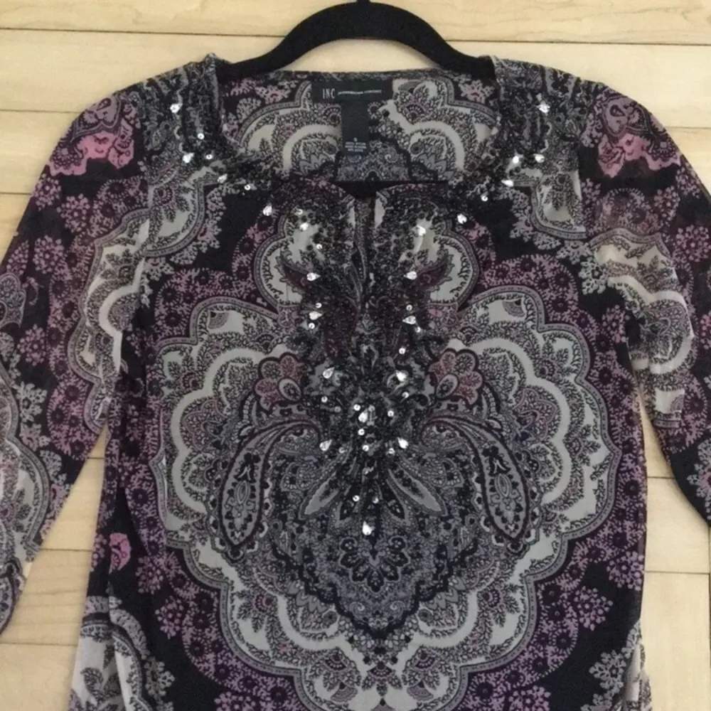 NWT I.N.C. Paisley Pattered Blouse Size Small - Image 2