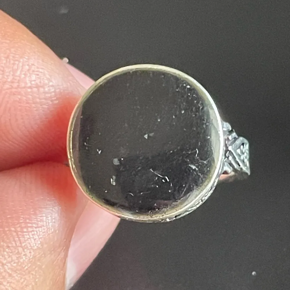 Round black obsidian silver plated ring size 6.5 - Image 5