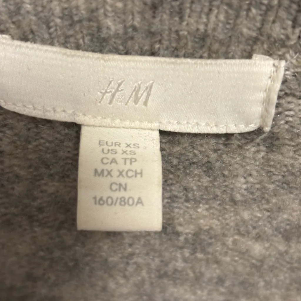 H&M Light Gray Women's Cardigan - Image 4