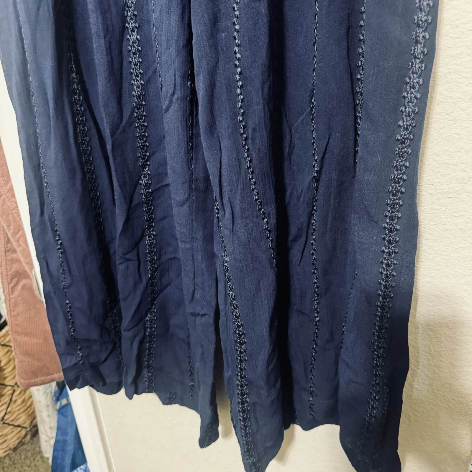 John Mark Navy Blue Wide Leg Cropped Pants Size XL Embroidered Palazzo Boho - Image 2