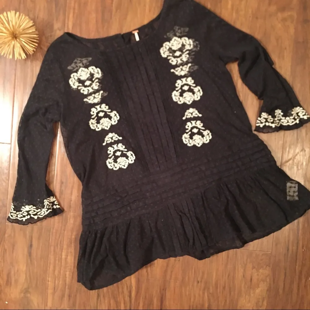 FREE PEOPLE Women's Black Jocelyn Pleated Dot Ruffle Lace Tunic Size Small - Image 4