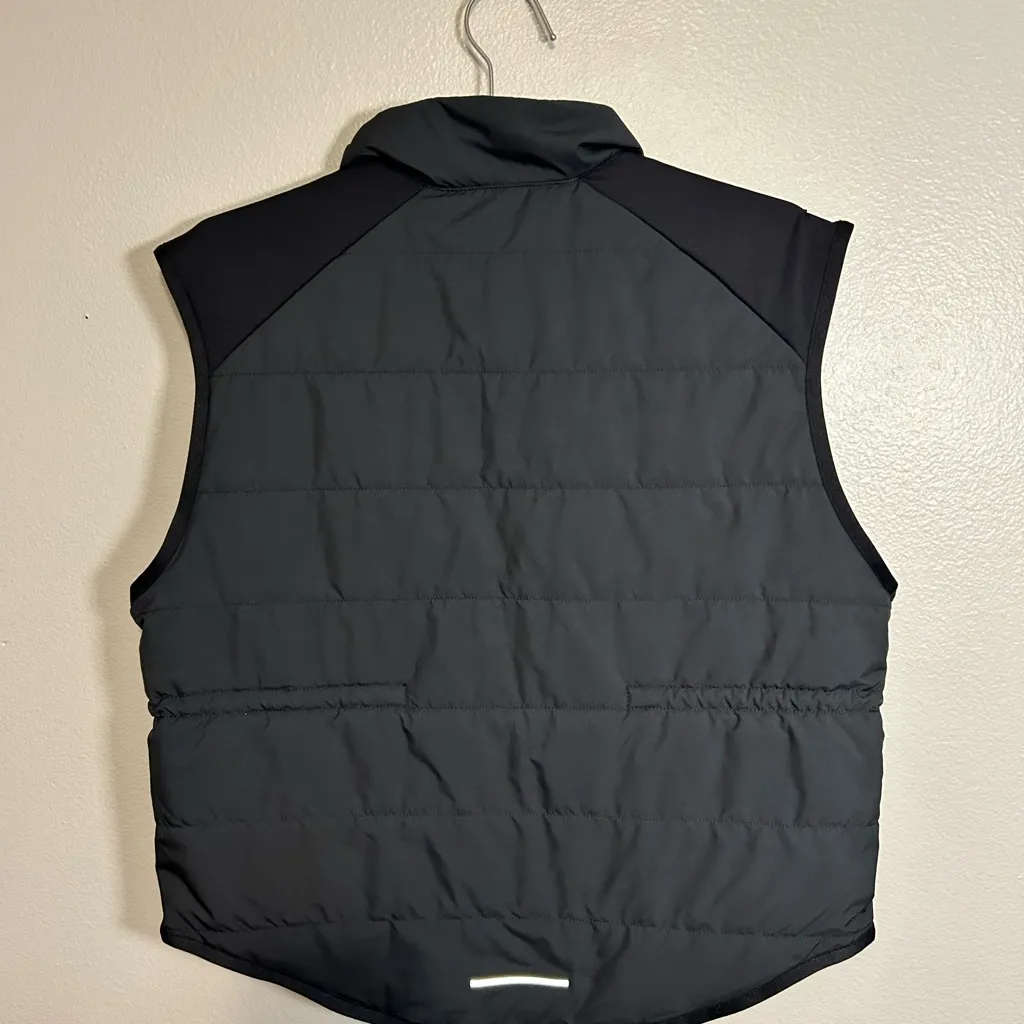 Nike THERMA-FIT Woman’s Black Vest - Image 2