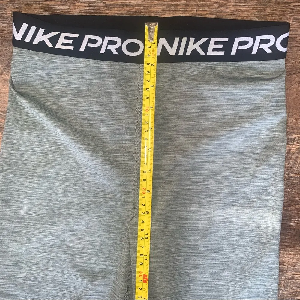 Nike PRO Leggings Women’s Size Medium Grey/Black - Image 7