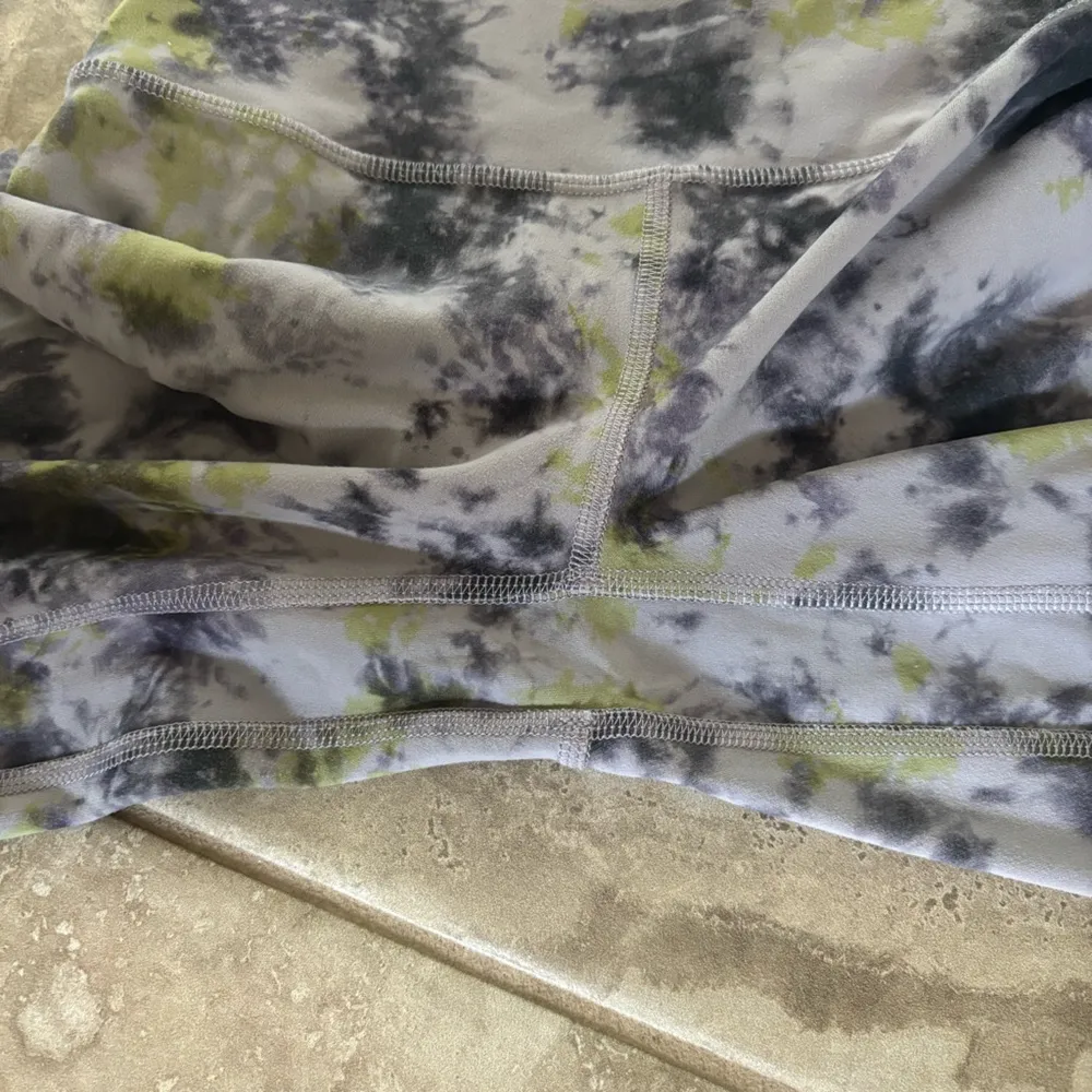 Lululemon align 28” size 2. Perfect condition no pilling - Image 3