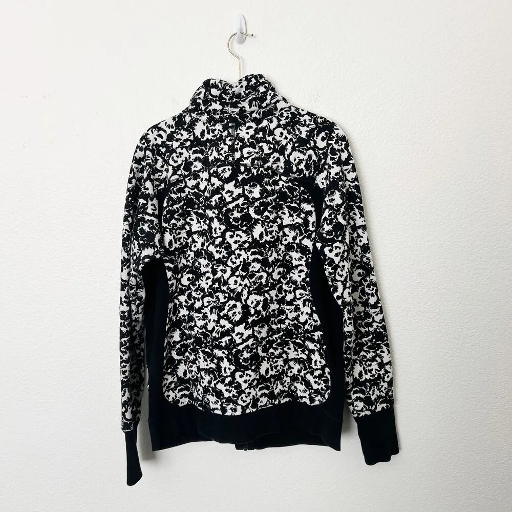 [Lululemon] Cozy Cuddle Up Fleur Sombre Floral Print Jacket Thumbholes Size 12 - Image 3