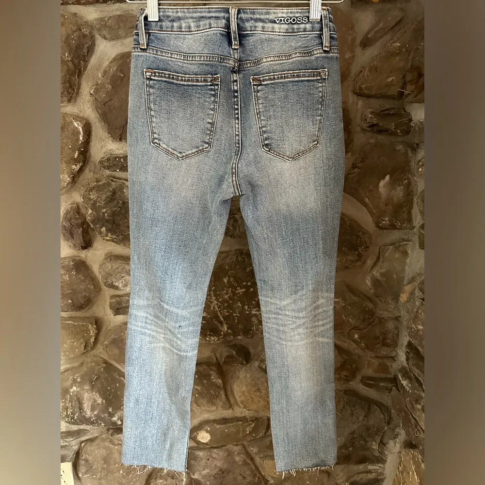 Vigoss (24) Hige Rise NWT Stevie Straight Crop, Raw Hem, light wash - Image 3