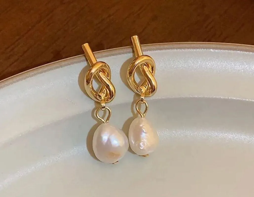 18k Gold Plated Earrings With Pearl - Image 3