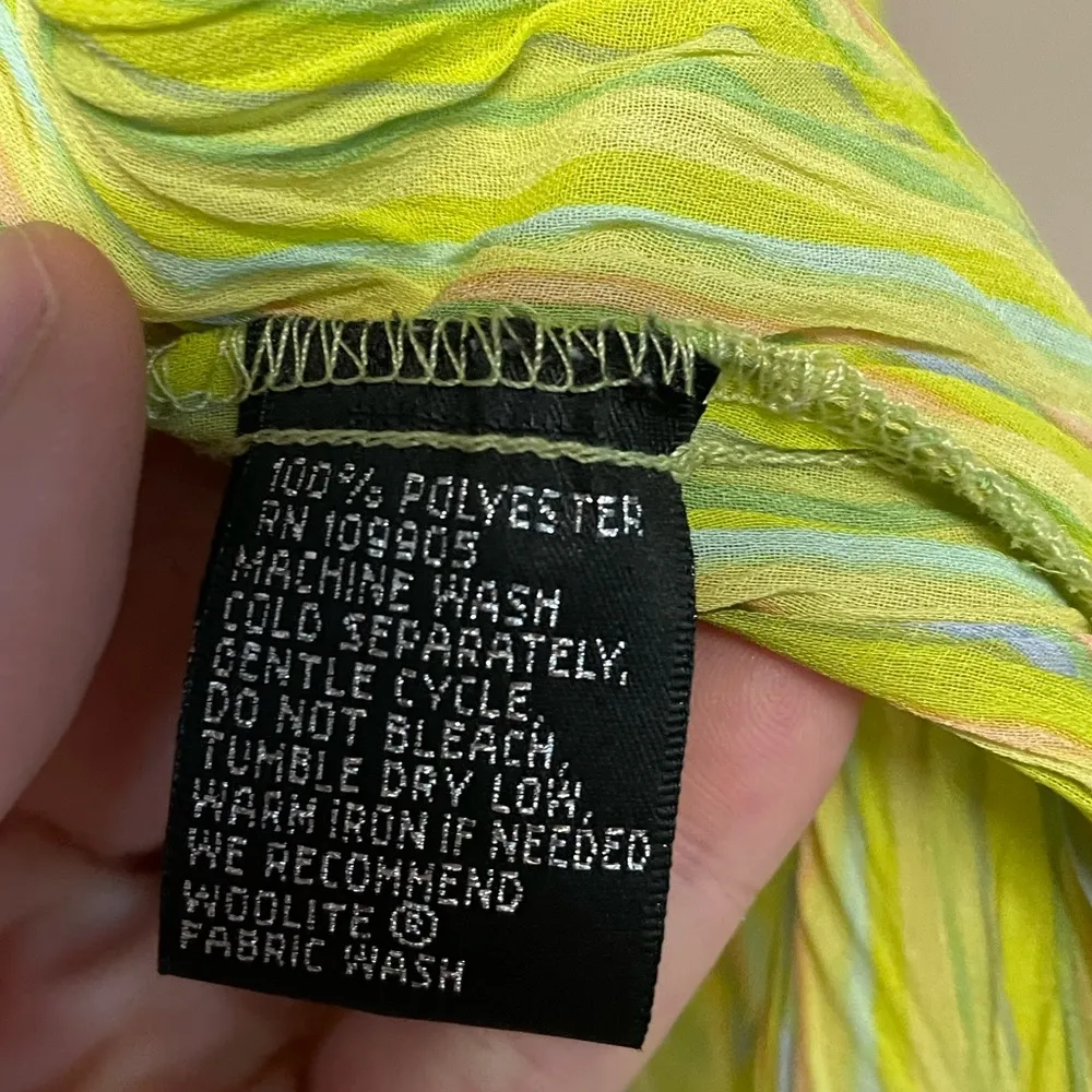 Essentials by Milano Button Down Top Size XL - Image 6