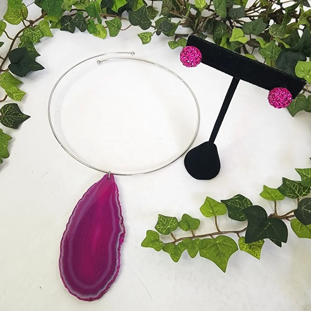 Silver Choker Necklace with Fuchsia Pink Dyed Agate Pendant Earrings Set - Image 2