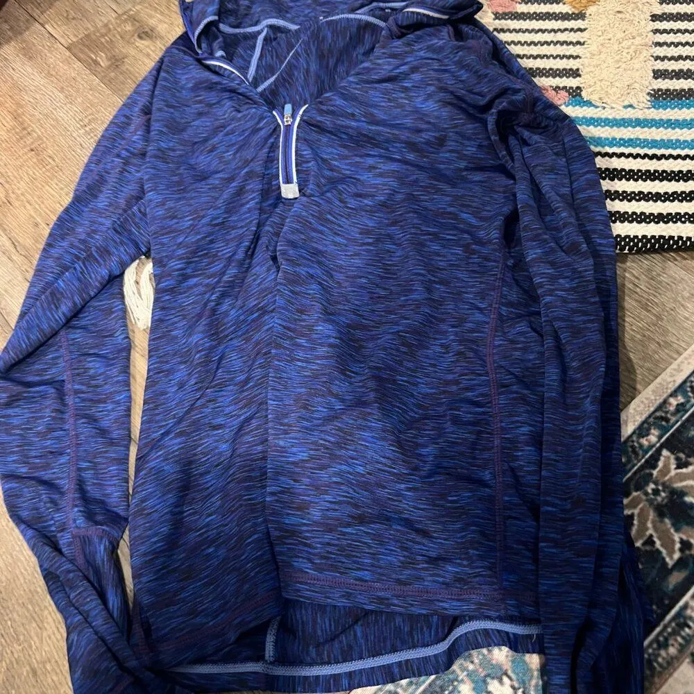 Athleta  small quarter zip pullover - Image 4