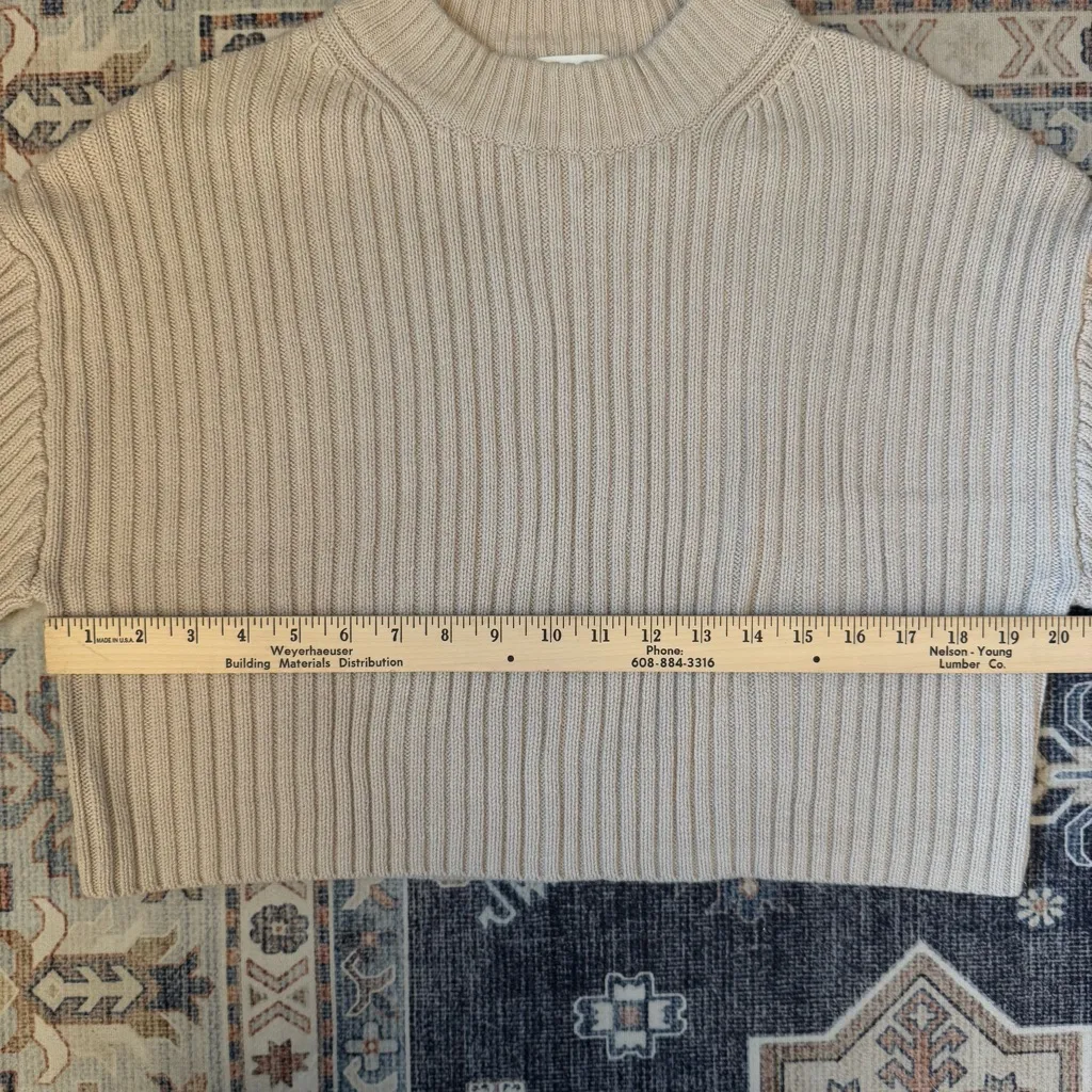 H&M Ribbed Mockneck Cropped Beige Thick Sweater Women’s Size Medium - Image 7