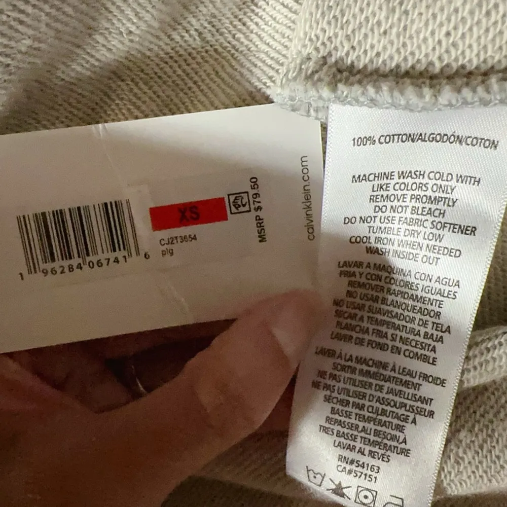 Womens Calvin Klein Gray Front Embossed Logo Pull over Hoodie XS NWT$79 - Image 6