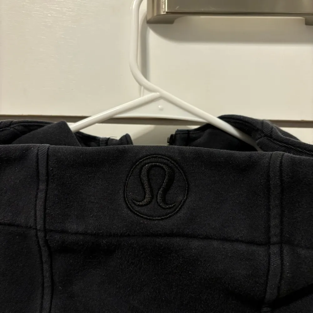 Lululemon Light As Warmth Scuba Black - Image 9