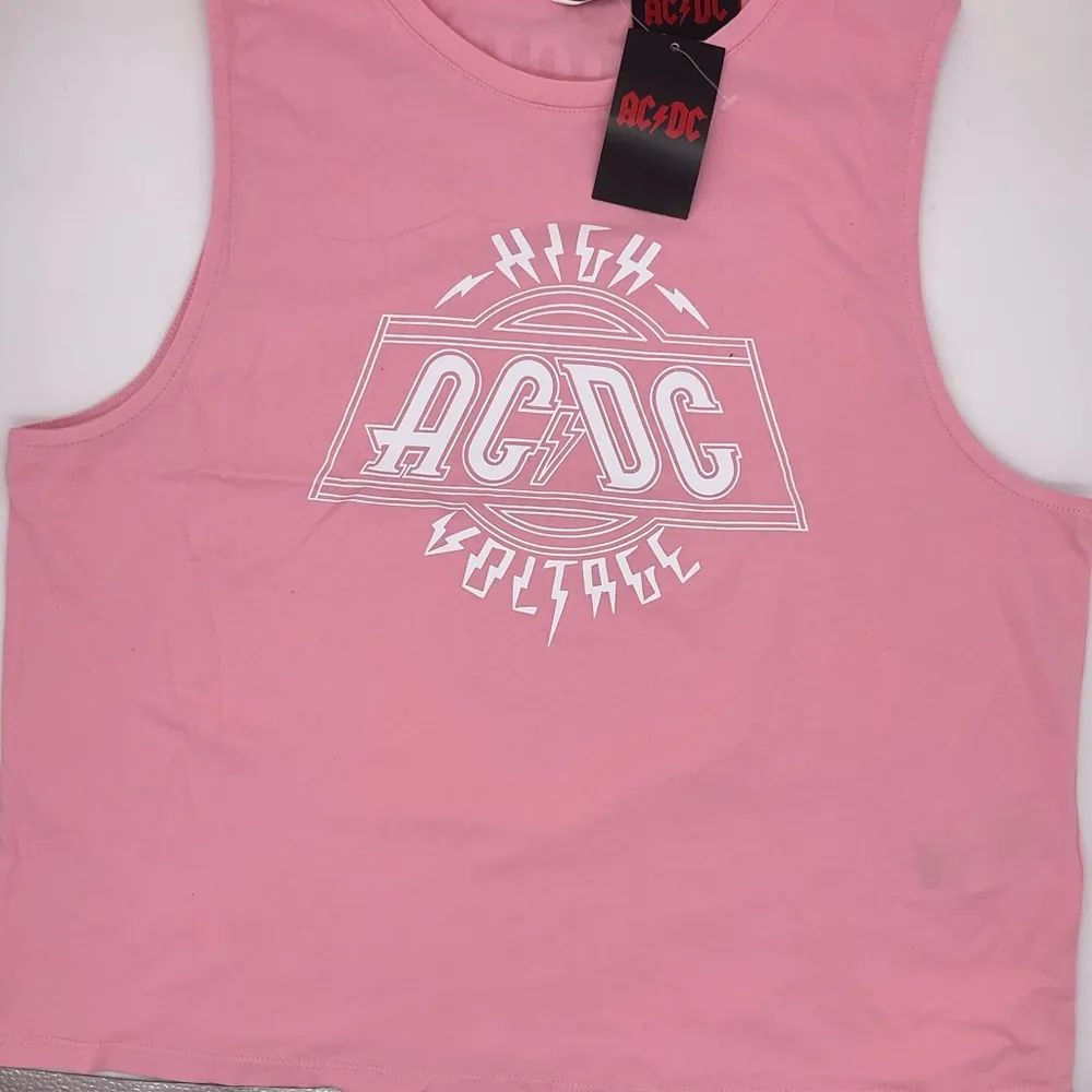 NWT AC/DC HIGH VOLTAGE PINK TANK - Image 3