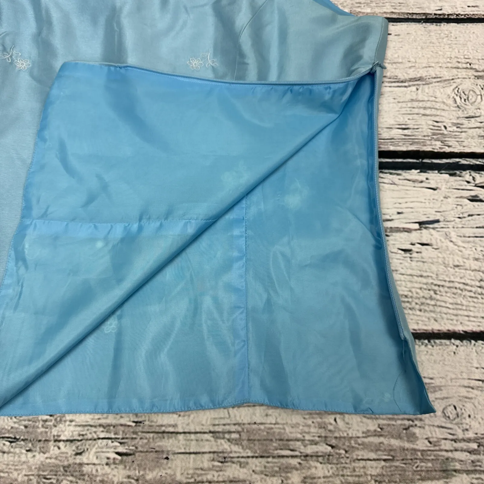 Silkland Silk Blend Top Embroidered Sleeveless Blue Casual Tank Blouse [Size 10] - Image 7