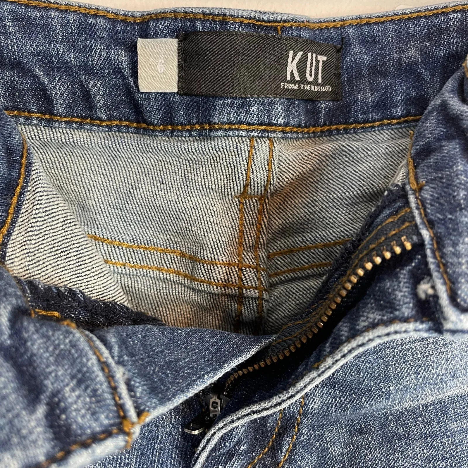 Kut from the Kloth Sophie Distressed Stretch Denim Jean Bermuda Shorts womens 6 - Image 9