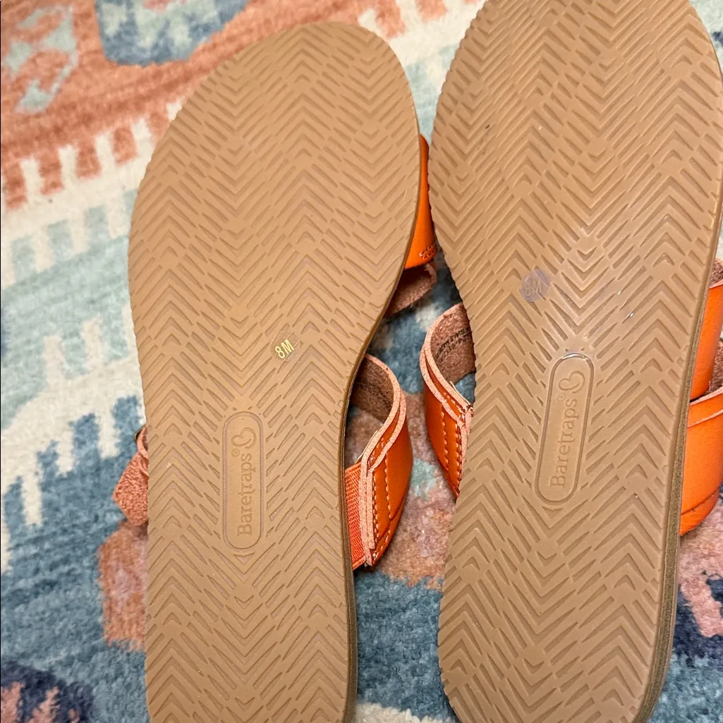 Baretraps Women's Orange leather  Sandals/Slides/thongs Sz 8 - Image 6