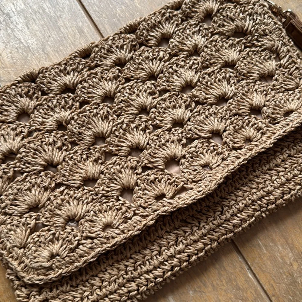 Elegant Tan Crochet Clutch - Image 2