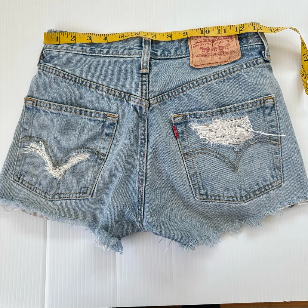 Levi’s Vintage 90’s Distressed Cutoff Shorts, 26 per measurement (tag size 28) - Image 10
