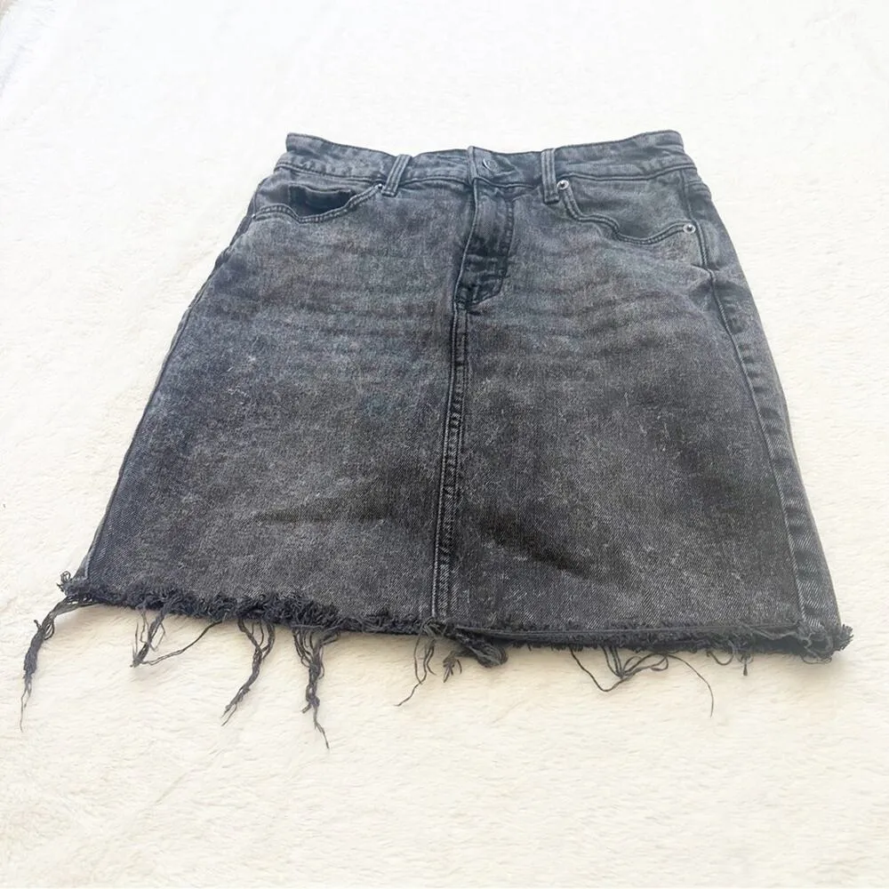 Women's Denim Skirt sz 2 Old Navy Faded Black Denim Skirt sz 2 - Image 6