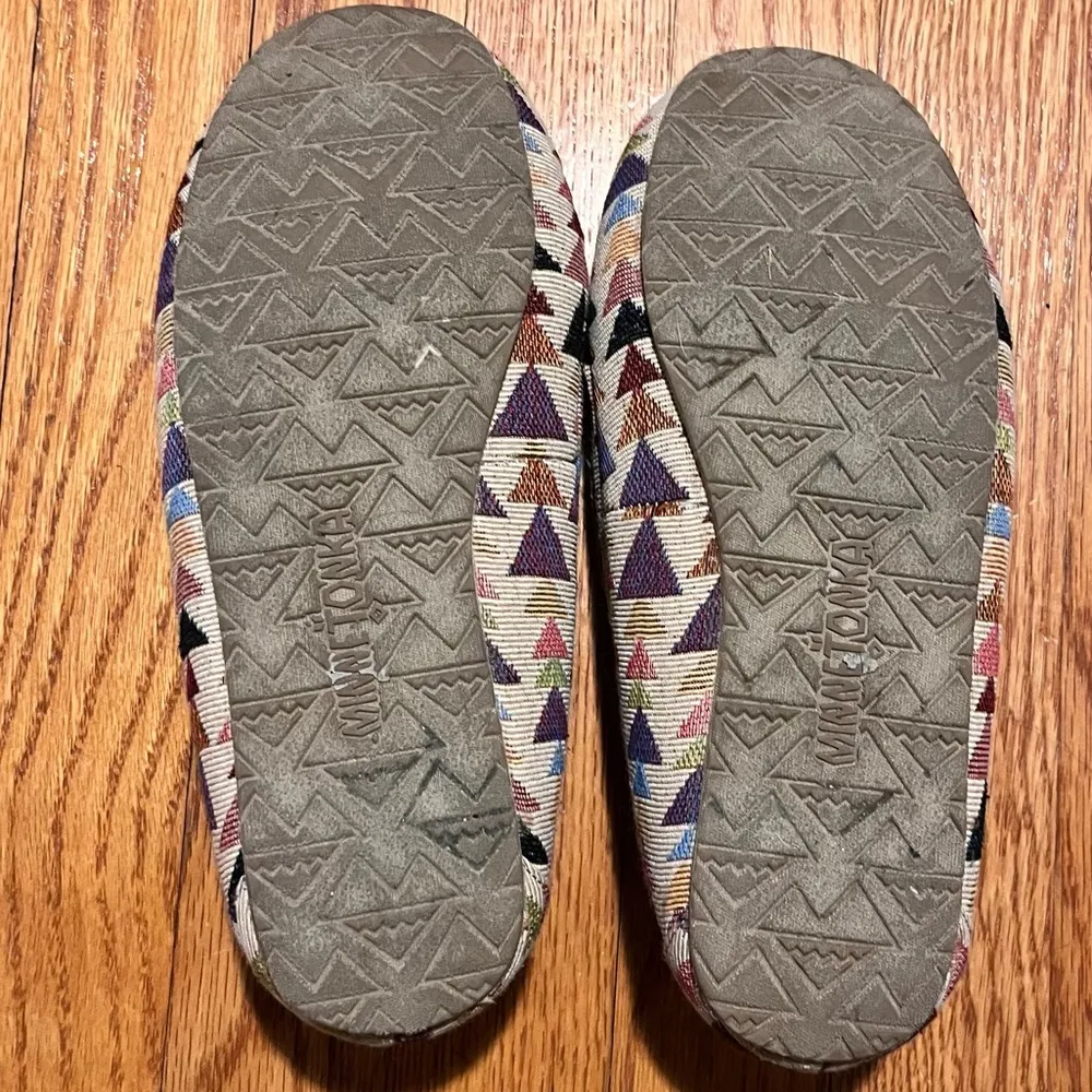 Minnetonka Lodge Trapper Slipper - Image 5