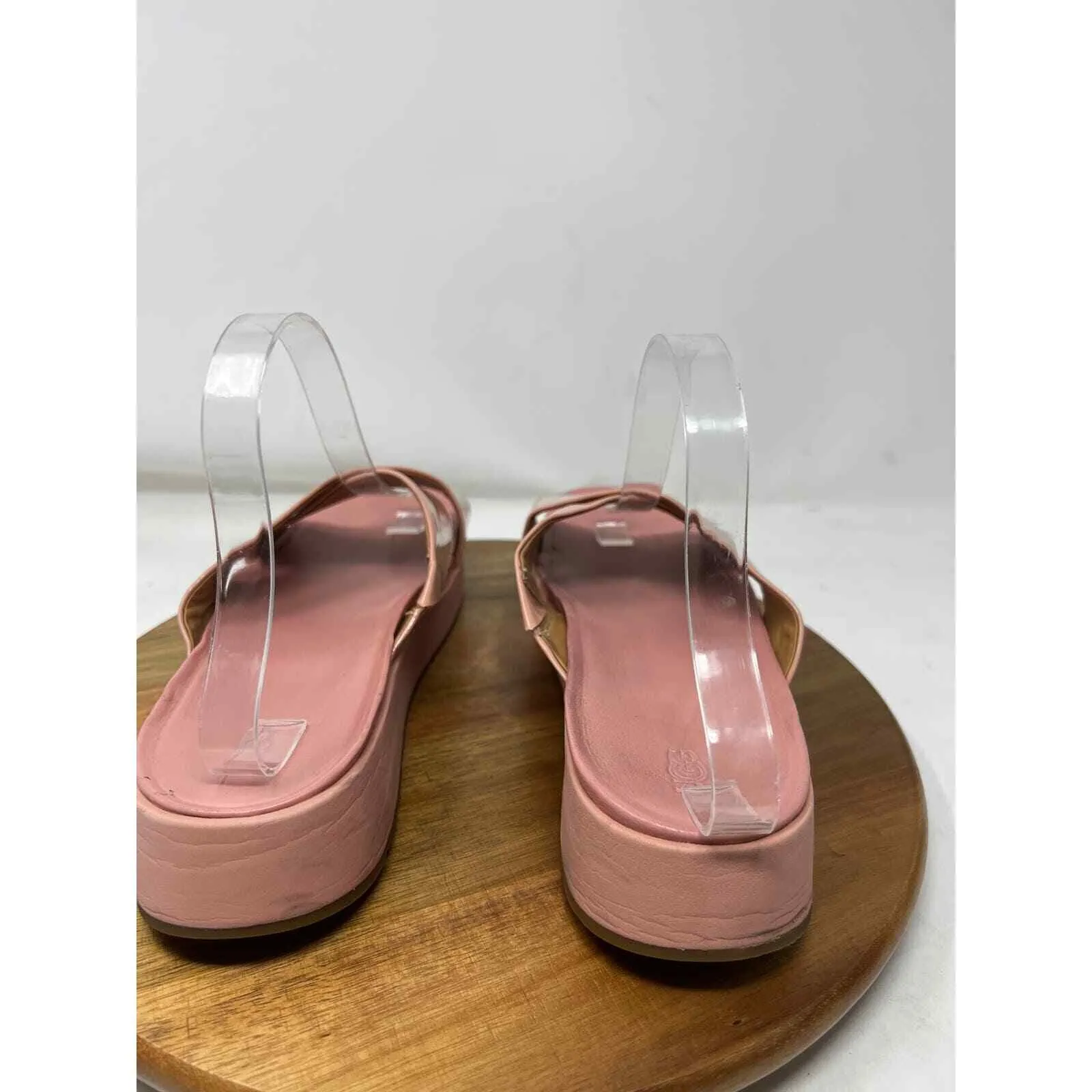 UGG Pink Patent Leather Criss Cross Platform Slide Sandals Size 10 Casual‎ - Image 3