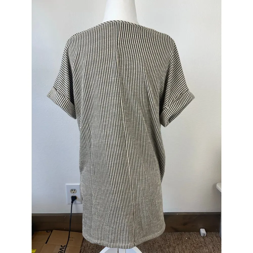 Daytrip Oversized V-Neck Tunic Striped Olive Green Short Sleeve TSHirt Womens XS - Image 3