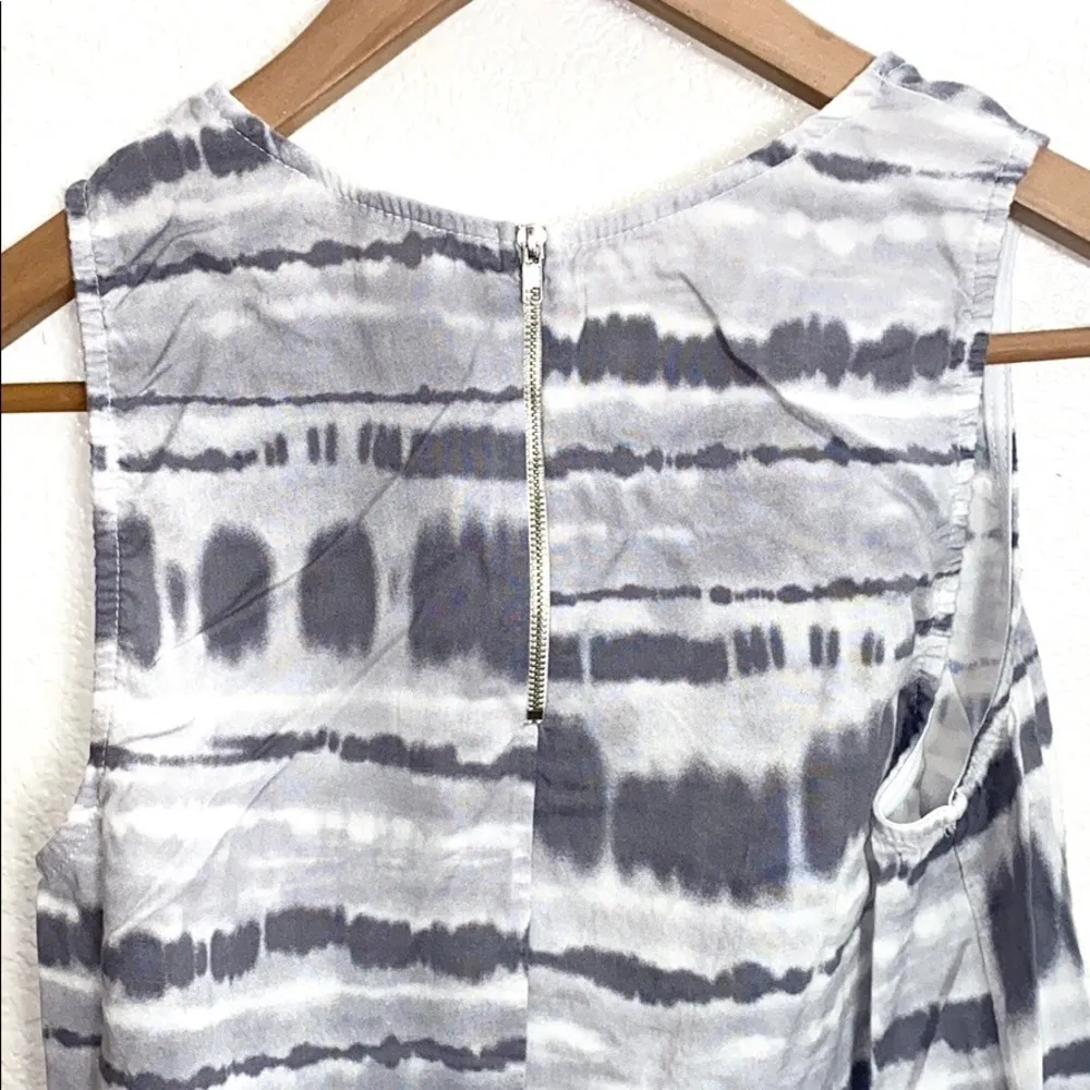 Everly by Francescas Gray And White Zip Up Tank - Image 6