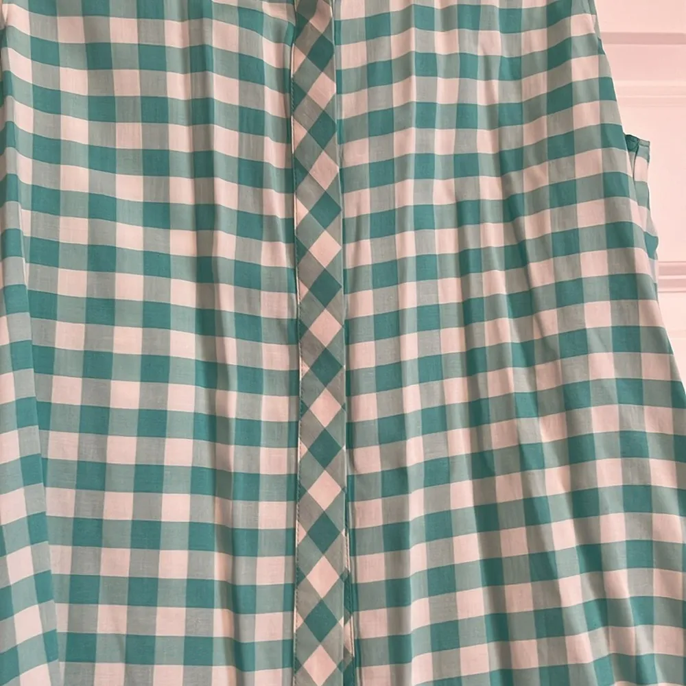 Women’s Botton Down Sleeveless Top - Image 3