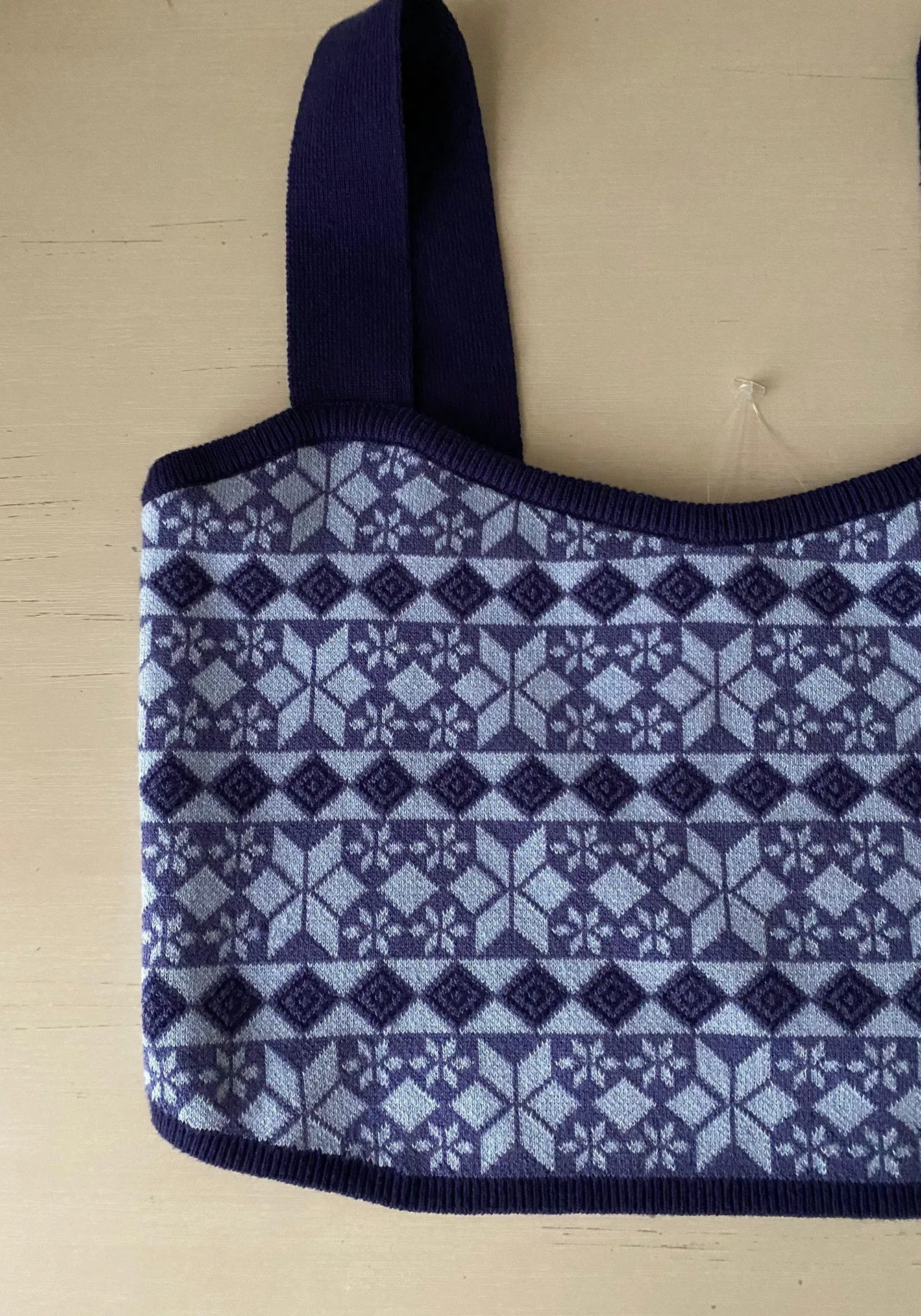 NWOT Intimately  blue cropped sweater tank top - Image 5