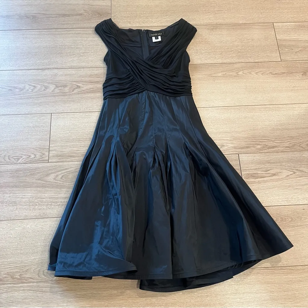 Tadashi Shoji Black Taffeta Fit and Flare Off the Shoulder Dress Size 8 - Image 2