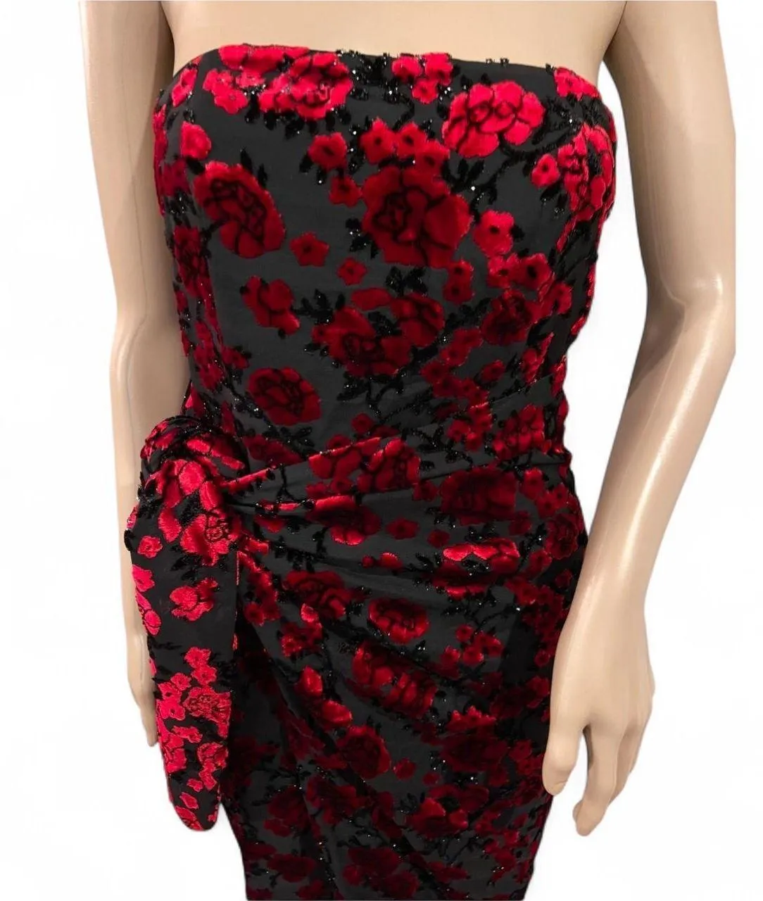 NWOT! Lovers + Friends Beatriz Gown Strapless Floral Velvet Maxi Black Red Small - Image 3