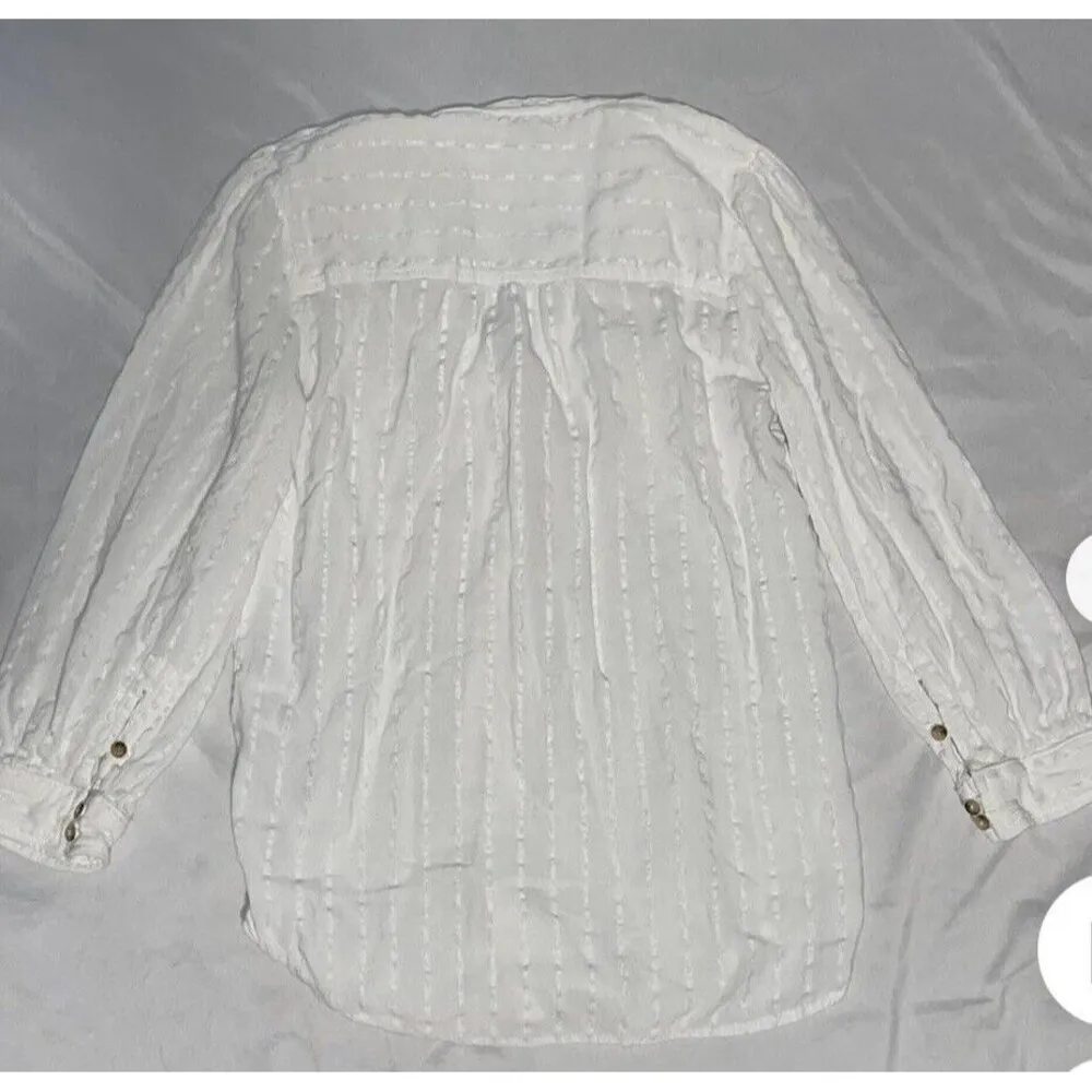 Anthropologie White Flowy Lightweight Blouse Size 10. LTOP708 - Image 3