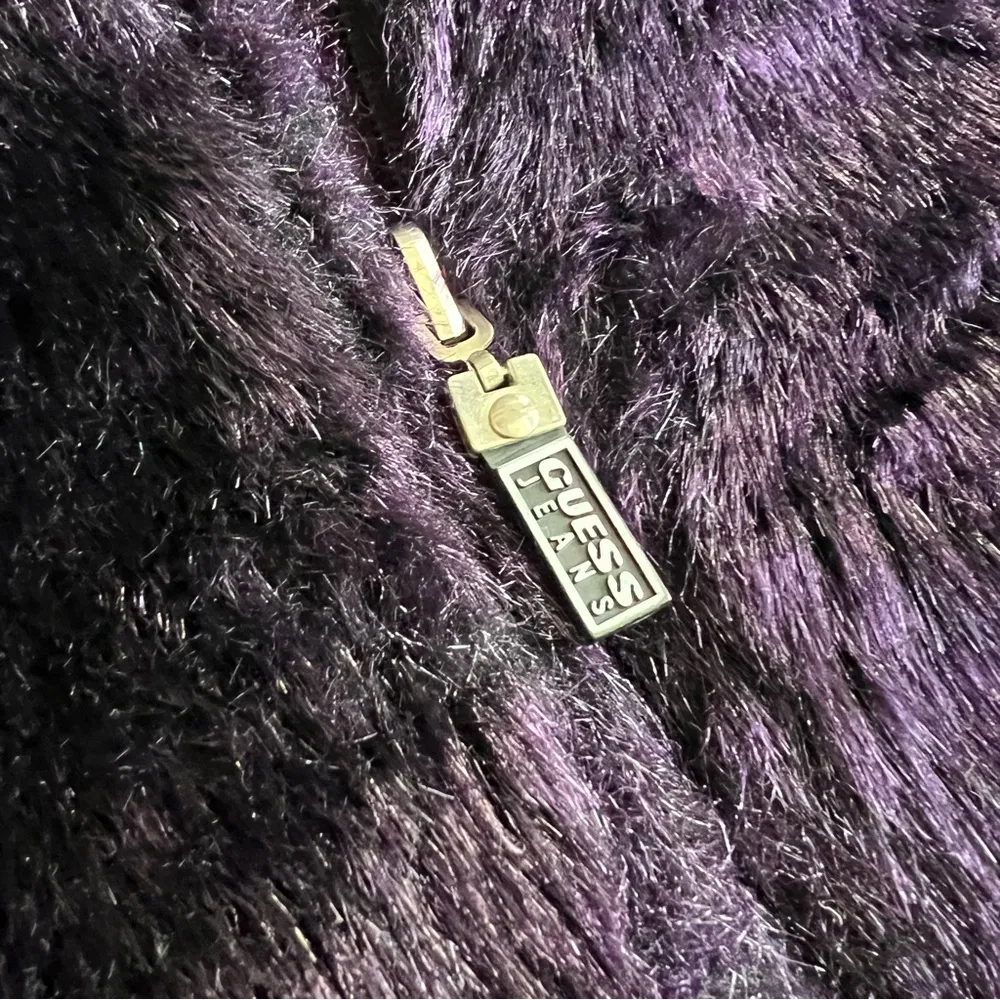 Vintage Guess Reversible Iridescent & Faux Fur Zip zip Purple Vest - Image 3