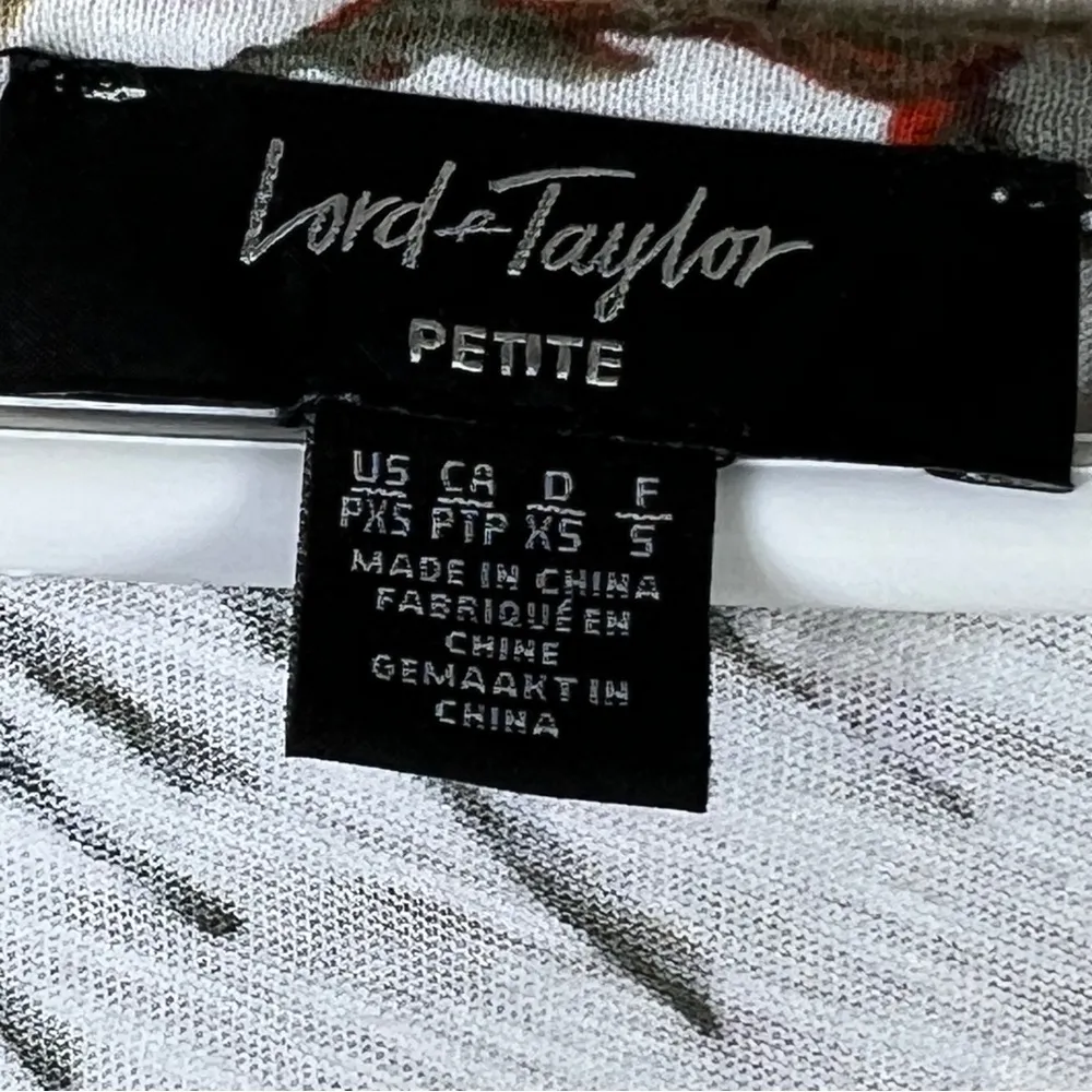 Lord & Taylor Petite XS Oversized Shark - Image 7