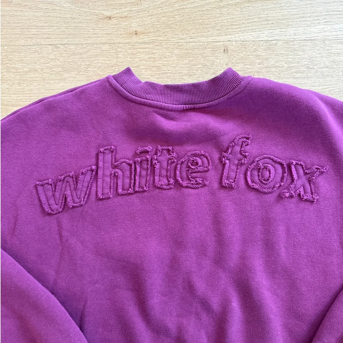 White Fox Sweatshirt Oversized From The archives Lexi in Berry Purple - Image 5