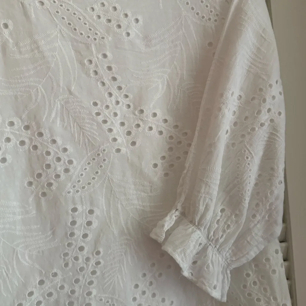Bluivy Romantic White Cotton Eyelet Shift Dress w/Ruffle Bell Sleeves Size XL - Image 5