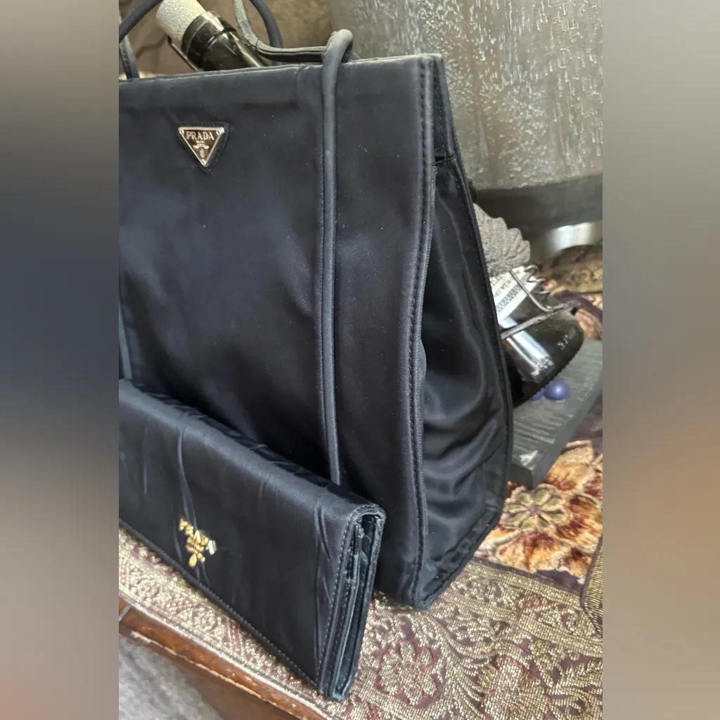 RARE🔥AUTHENTIC PRADA NYLON Logo Satchel/Shoulder/ Nylon/leather wallet - Image 15