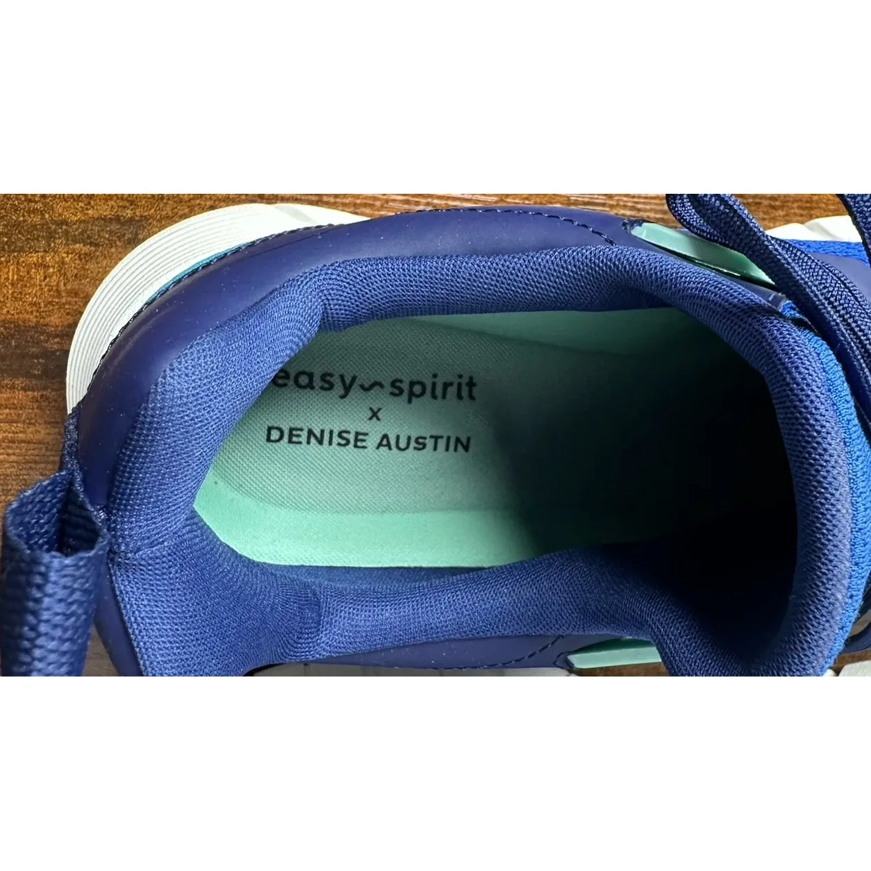 Easy Spirit Flower Running Sneaker Women's 9.5Blue White Casual Athletic Shoes - Image 9