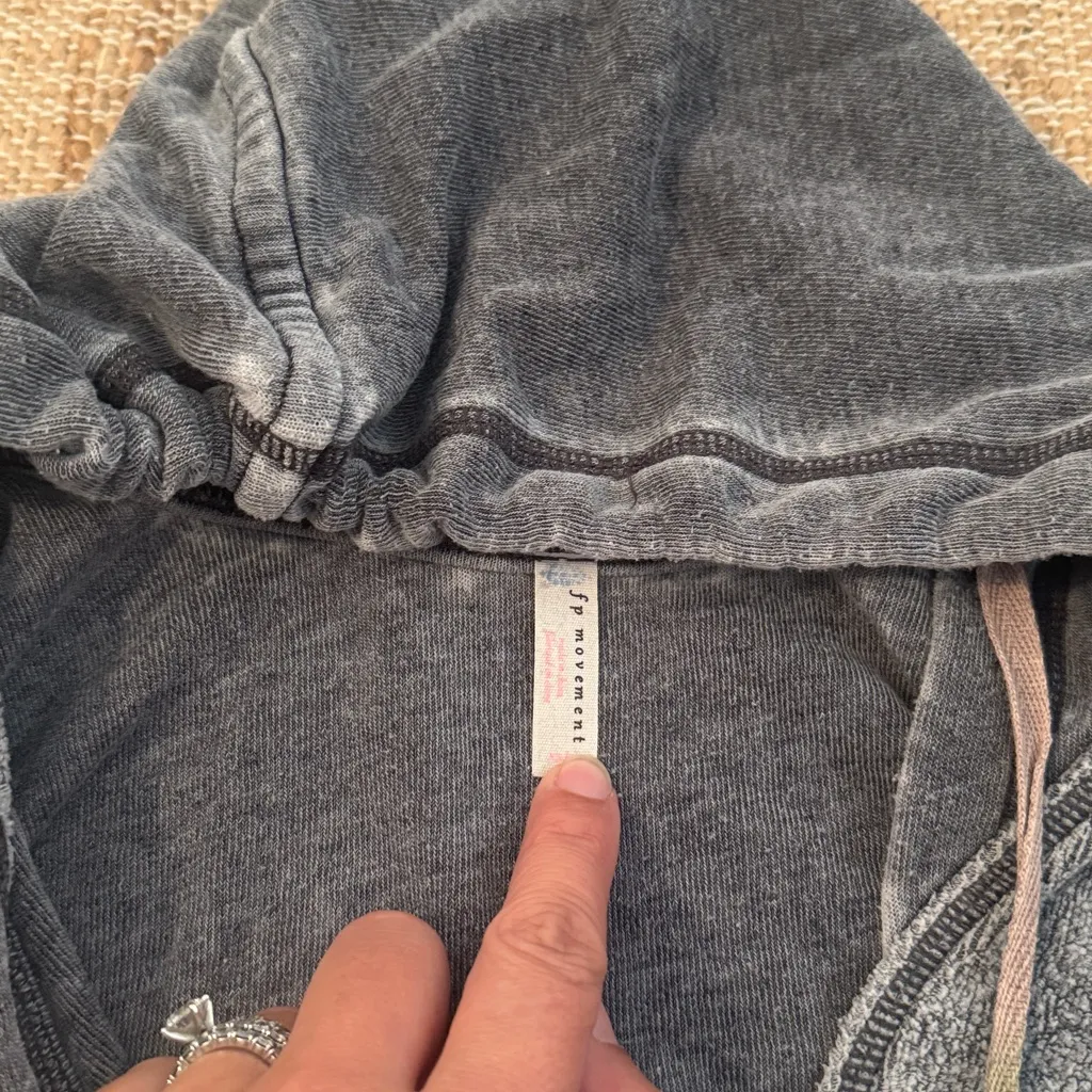 Free People Movement Gray Sleeveless Hoodie Size XS - Image 5