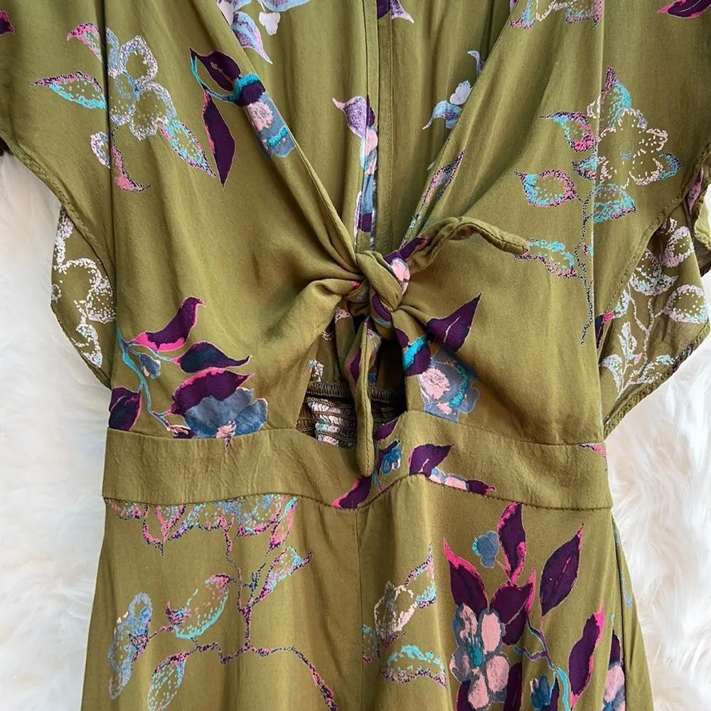 Urban Outfitters  Kimchi Blue Jodi Flutter-Sleeve Romper - Image 3