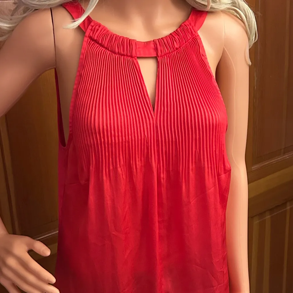 Laundry by Shelli Segal Red Halter Blouse. - Image 12