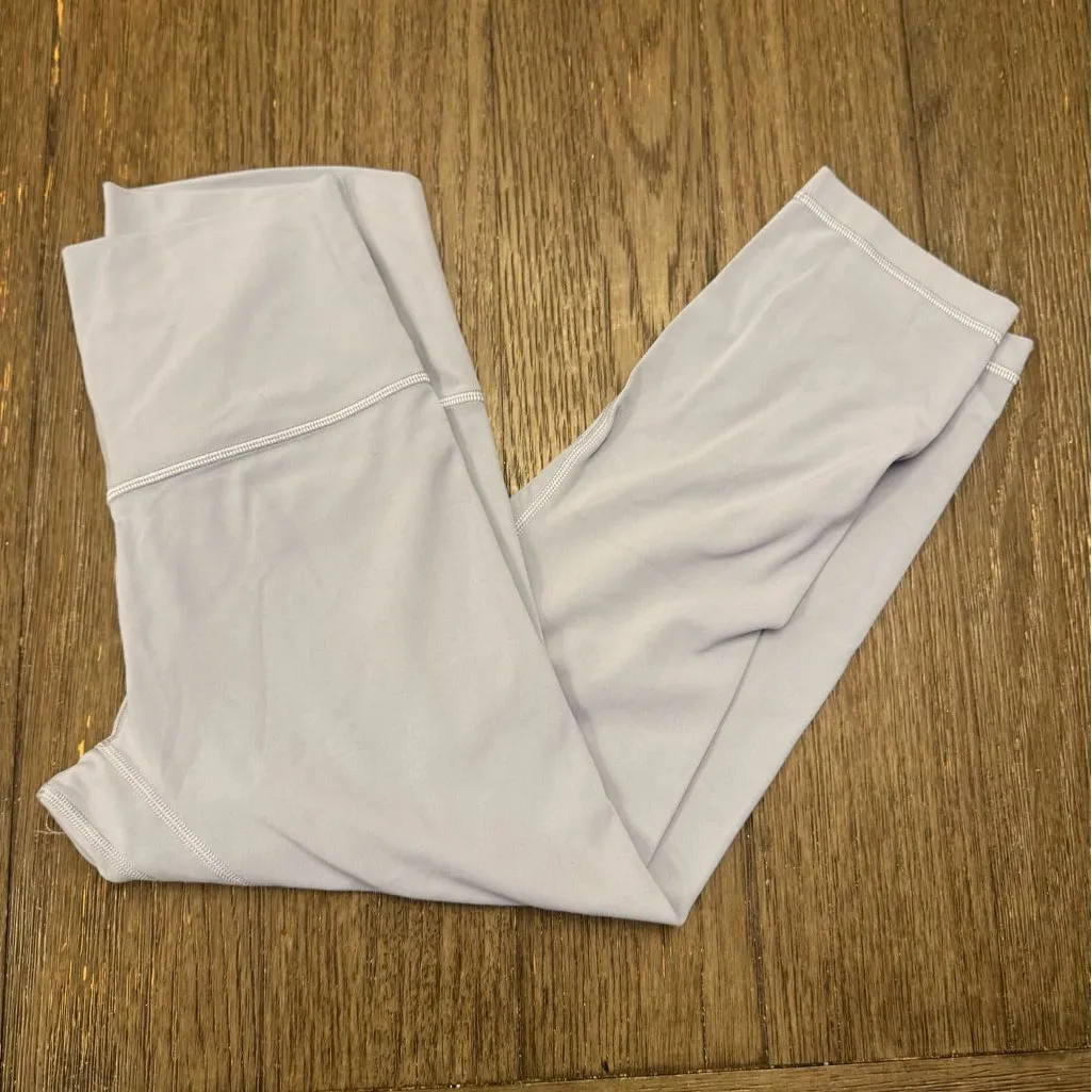 Lululemon Align High-Rise Crop 23" Starch Blue size 6 no pills or flaws - Image 3