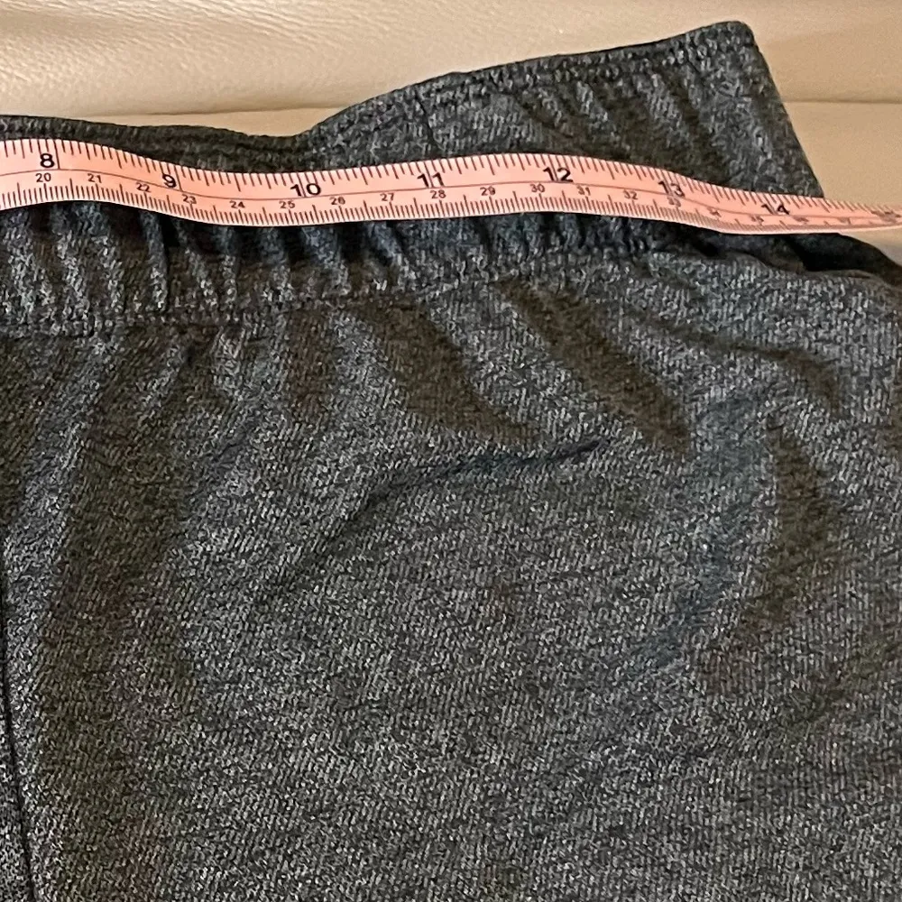 Nike dri fit women’s training shorts size small - Image 5