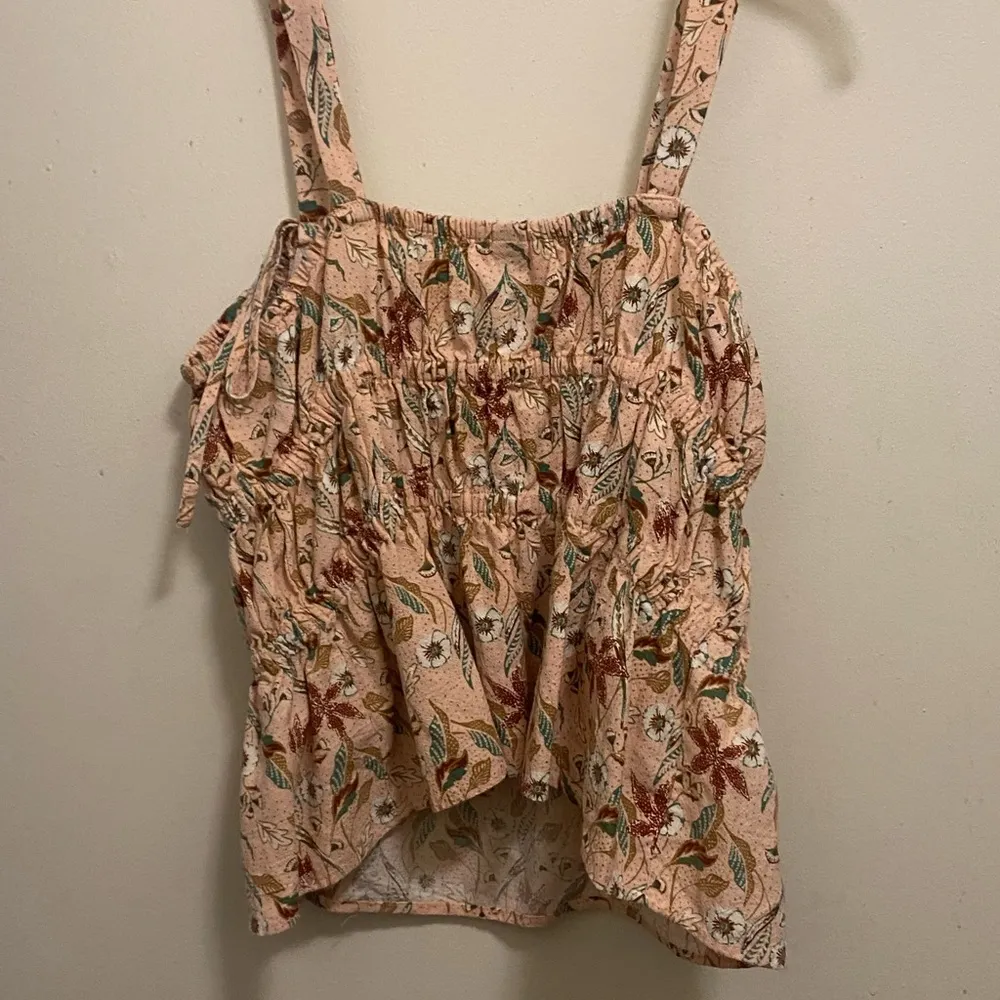 Universal Thread Womens Tank Top M Leaves Floral Beige Brown Green Bust 38” - 42 - Image 5