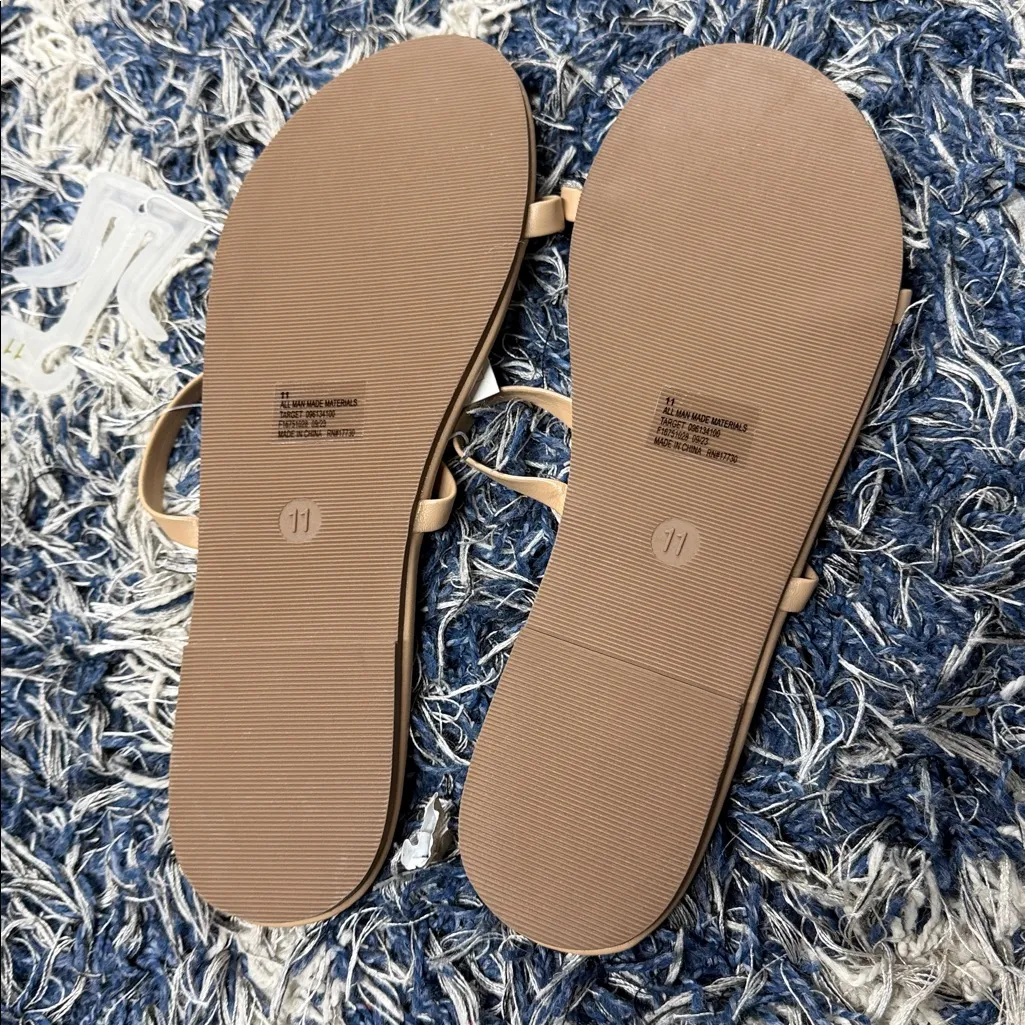 Shade & Shore Women's Beige Sandals size 11 - Image 2